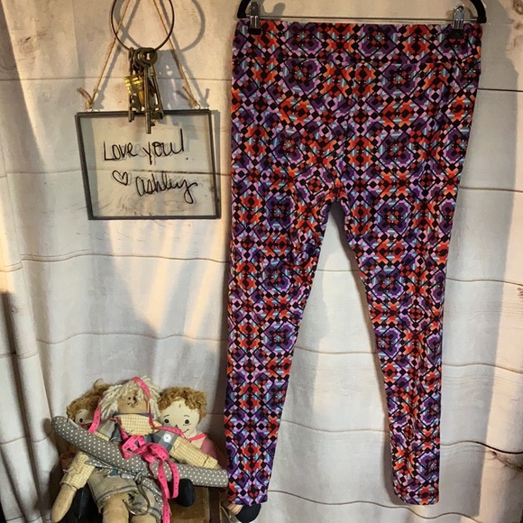 Lularoe; Colorful; Leggings; Tall & Curvy - Picture 2 of 7